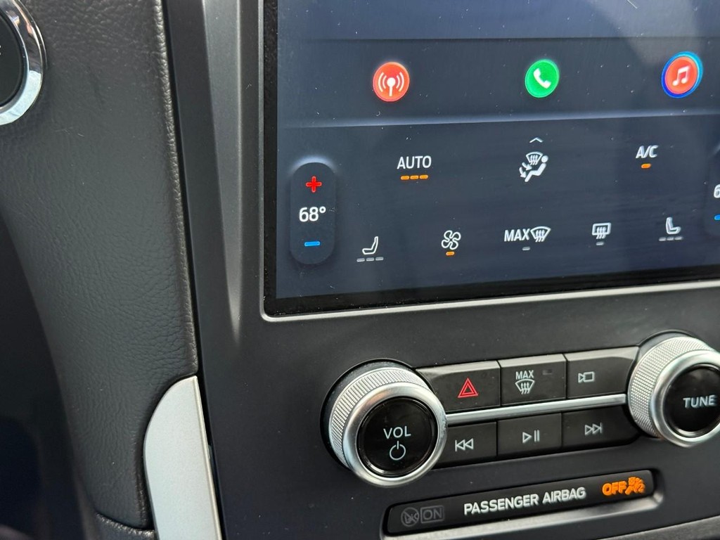 Ford Edge Vehicle Full-screen Gallery Image 23