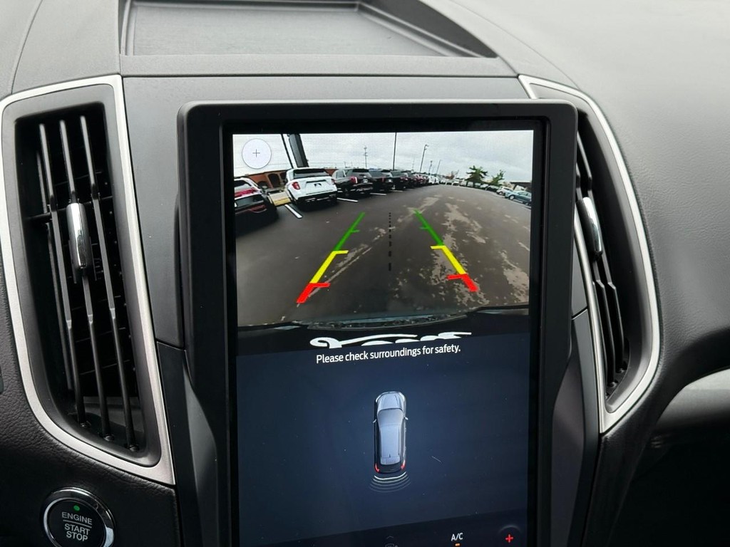 Ford Edge Vehicle Full-screen Gallery Image 24