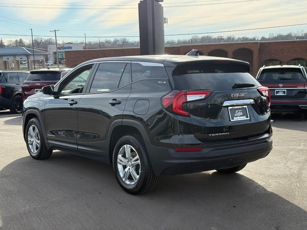 GMC Terrain Vehicle Full-screen Gallery Image 04