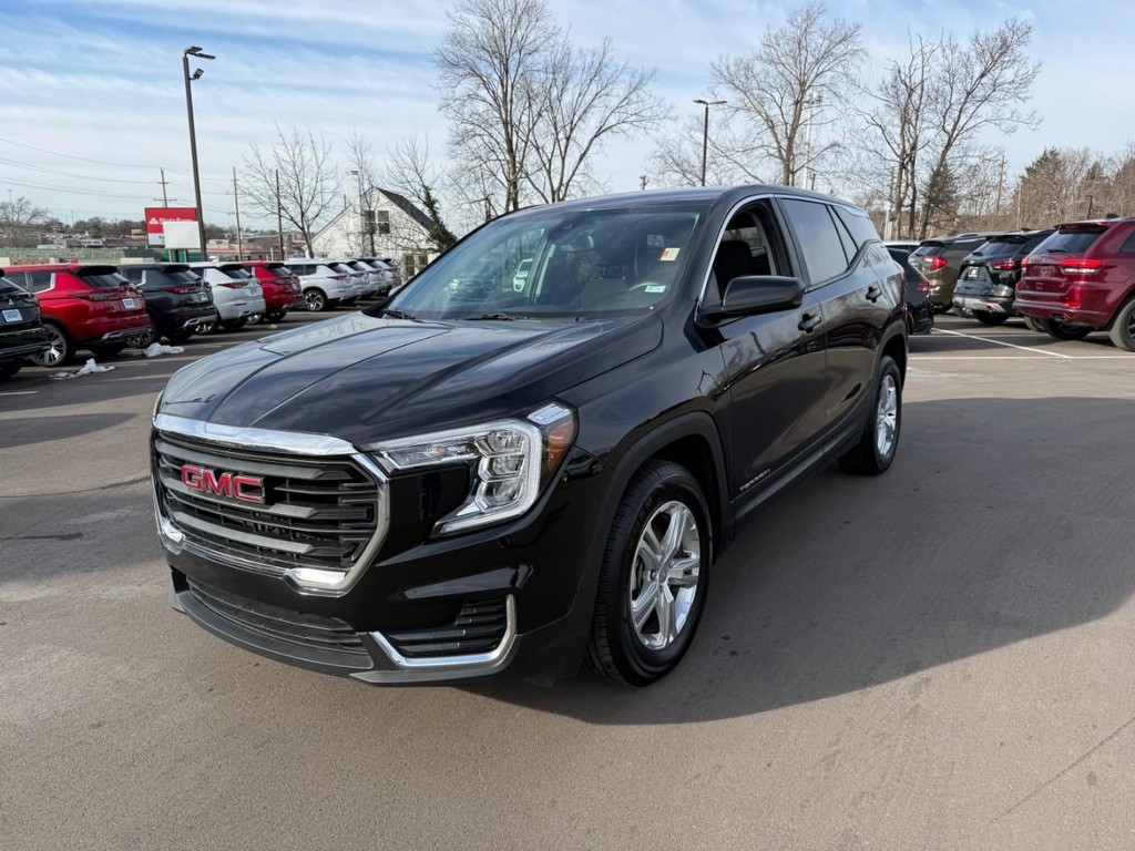 GMC Terrain Vehicle Full-screen Gallery Image 08