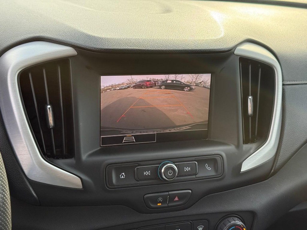 GMC Terrain Vehicle Full-screen Gallery Image 22