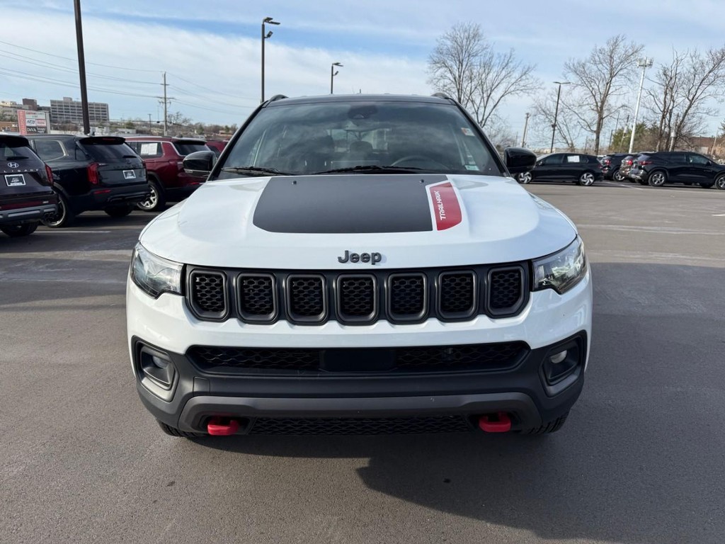 Jeep Compass Vehicle Full-screen Gallery Image 10