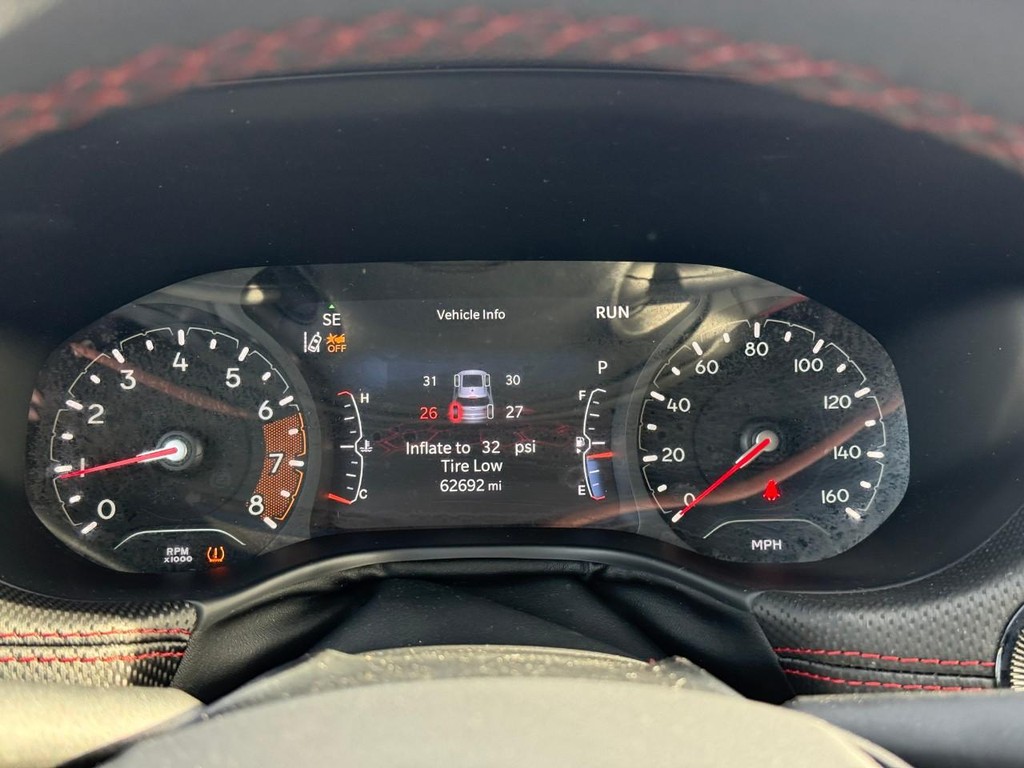 Jeep Compass Vehicle Full-screen Gallery Image 22