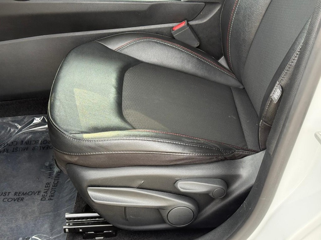 Jeep Compass Vehicle Full-screen Gallery Image 16