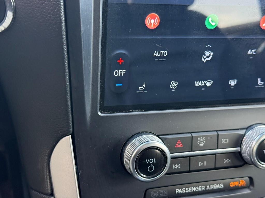 Ford Edge Vehicle Full-screen Gallery Image 25