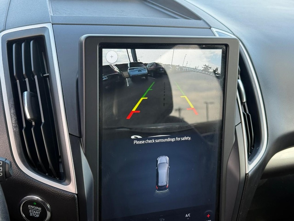 Ford Edge Vehicle Full-screen Gallery Image 26