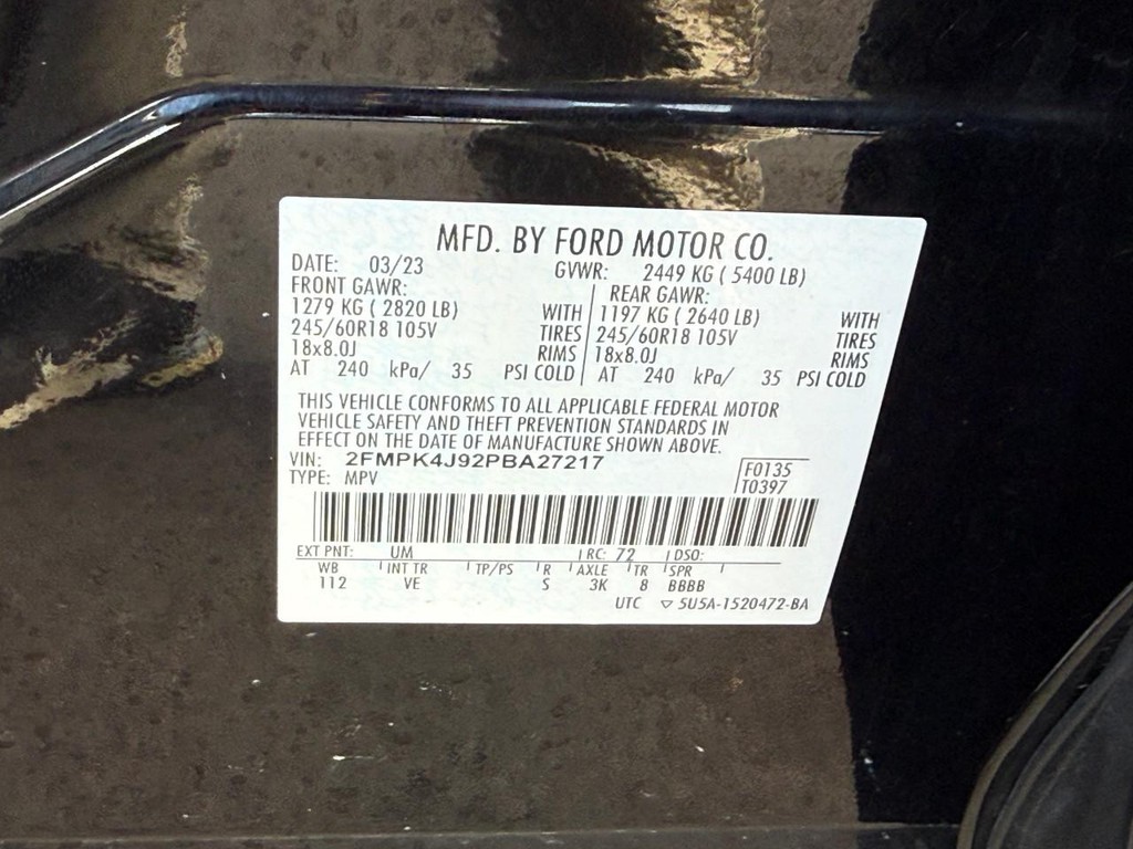 Ford Edge Vehicle Full-screen Gallery Image 27