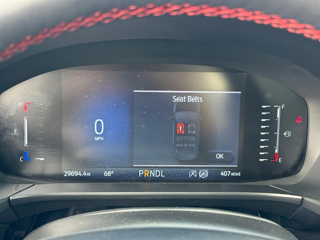 Ford Escape Vehicle Full-screen Gallery Image 24