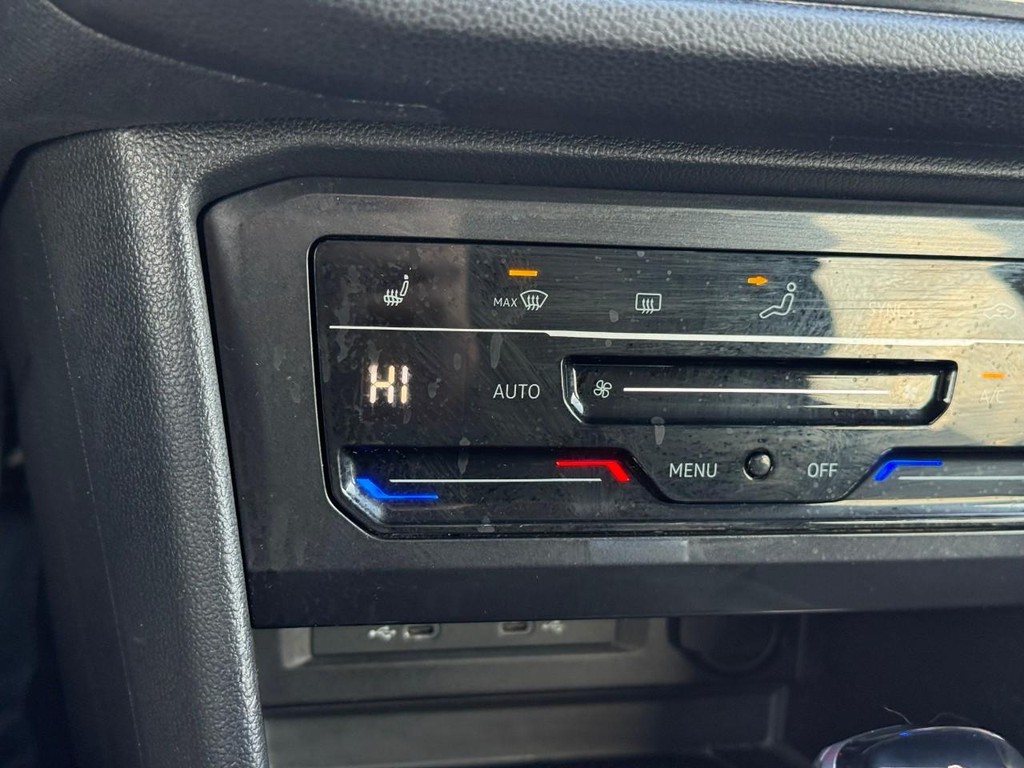 Volkswagen Tiguan Vehicle Full-screen Gallery Image 23