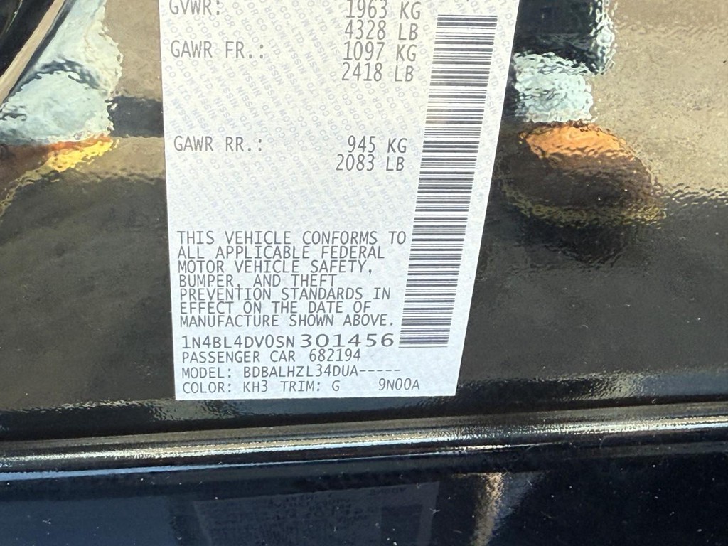 Nissan Altima Vehicle Full-screen Gallery Image 22