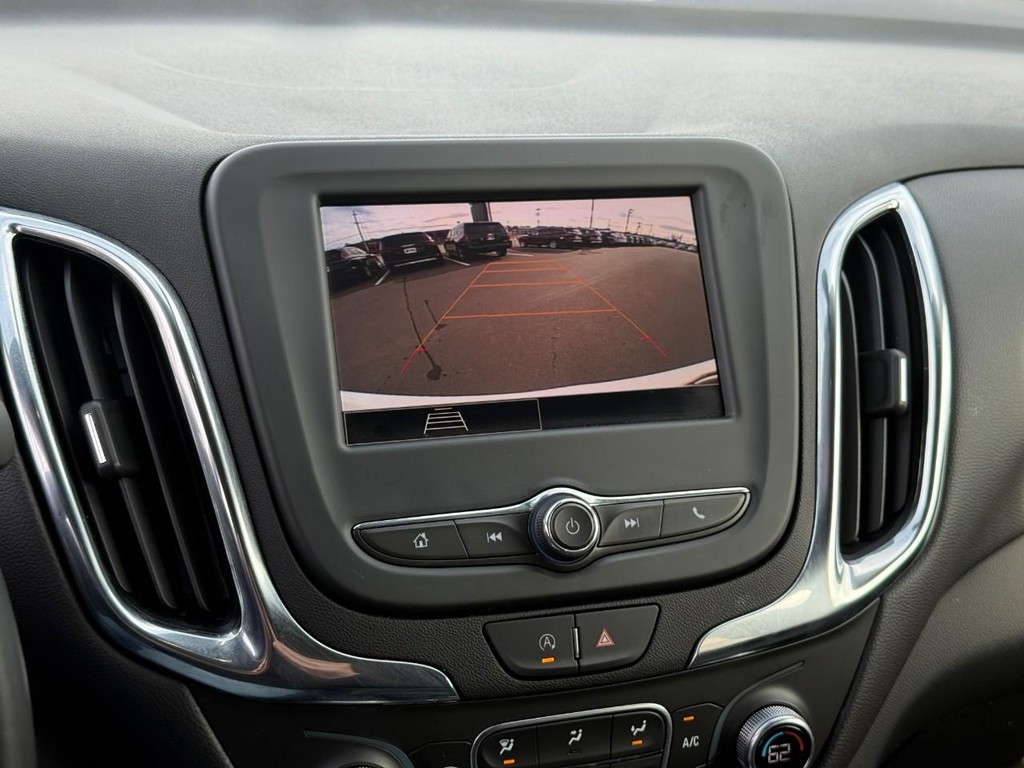 Chevrolet Equinox Vehicle Full-screen Gallery Image 23