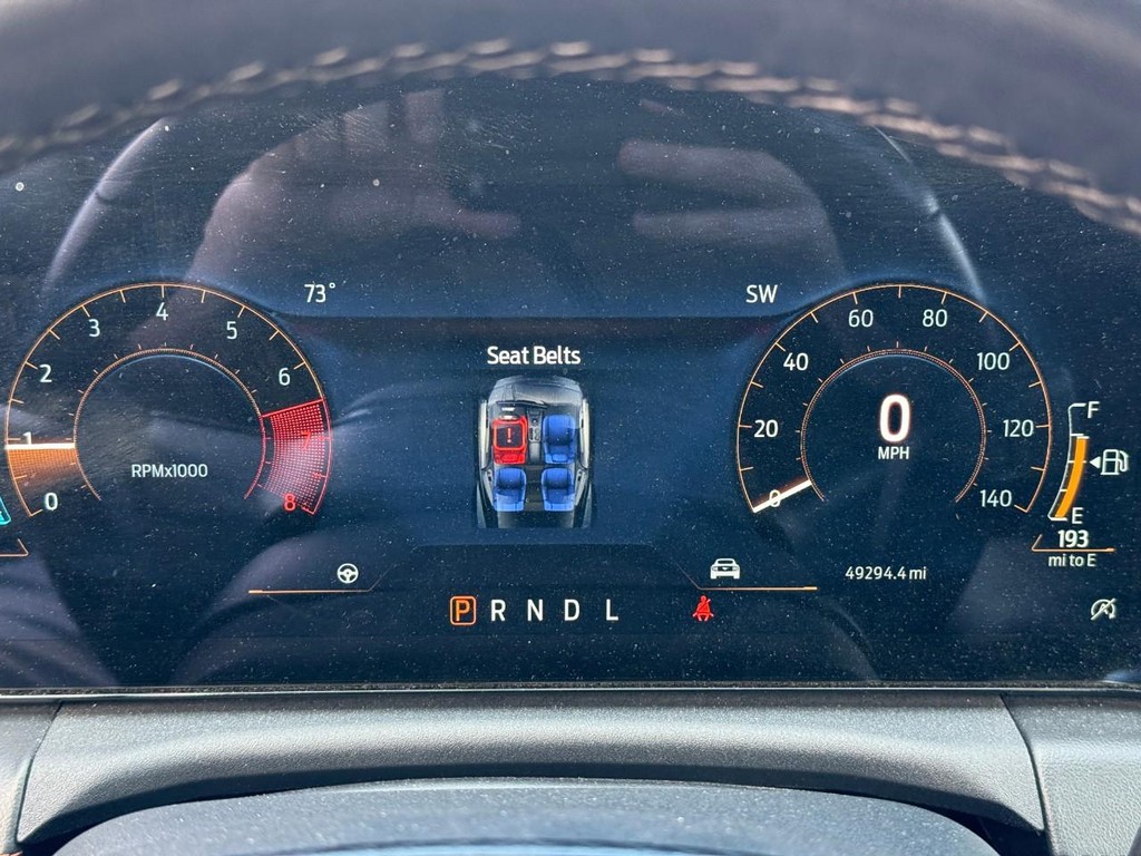 Ford Mustang Vehicle Full-screen Gallery Image 16