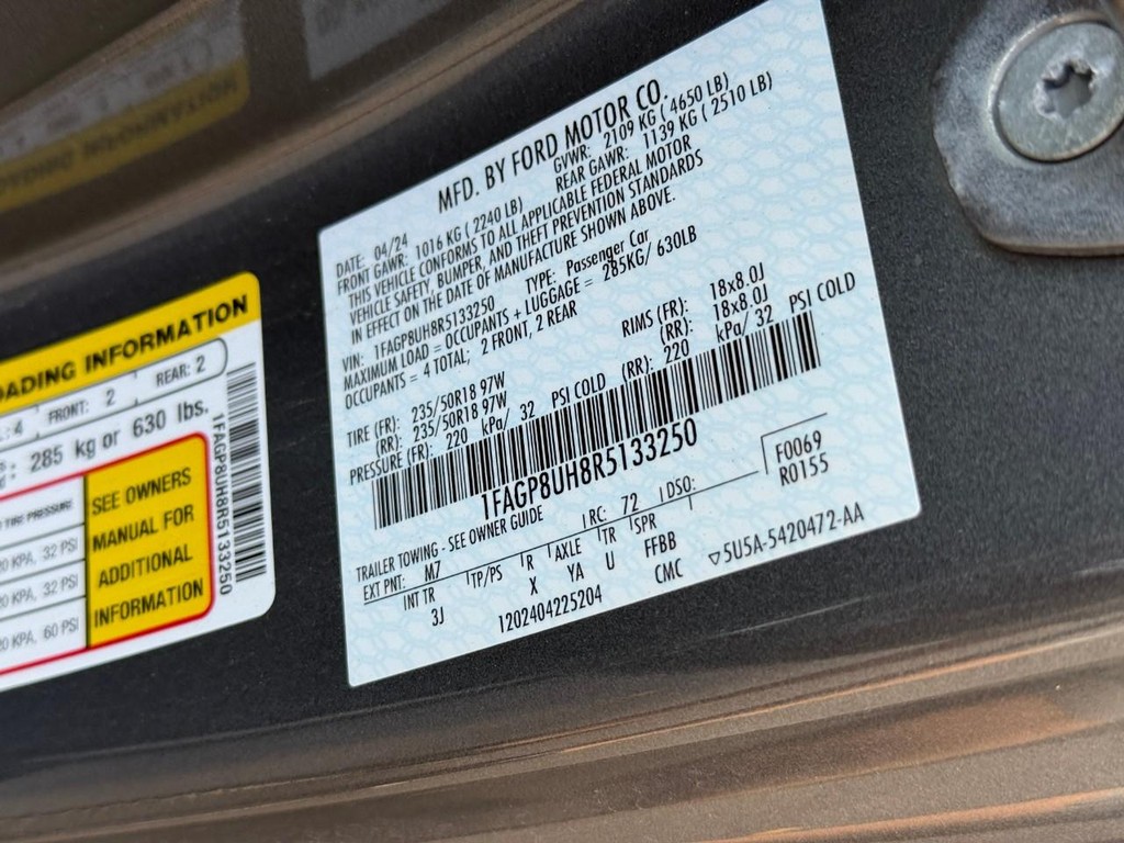 Ford Mustang Vehicle Full-screen Gallery Image 20