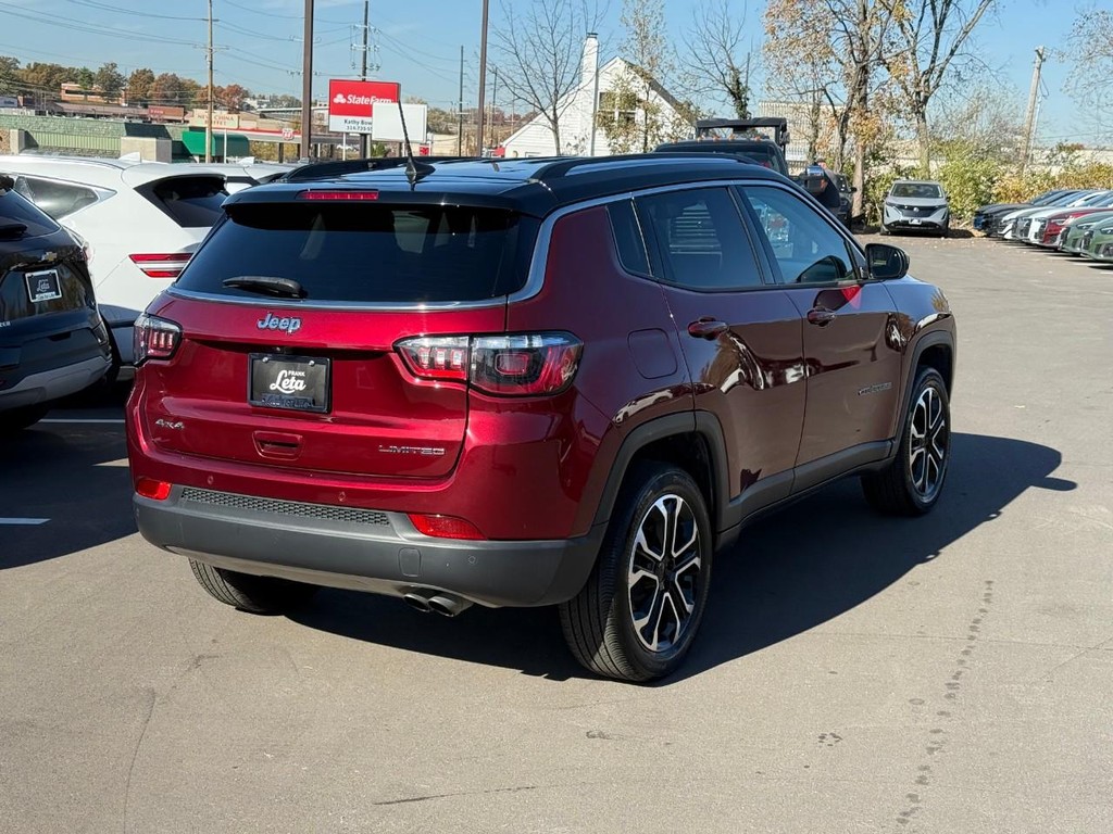 Jeep Compass Vehicle Full-screen Gallery Image 03