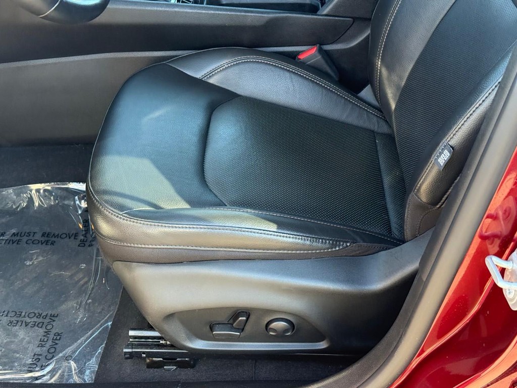 Jeep Compass Vehicle Full-screen Gallery Image 13