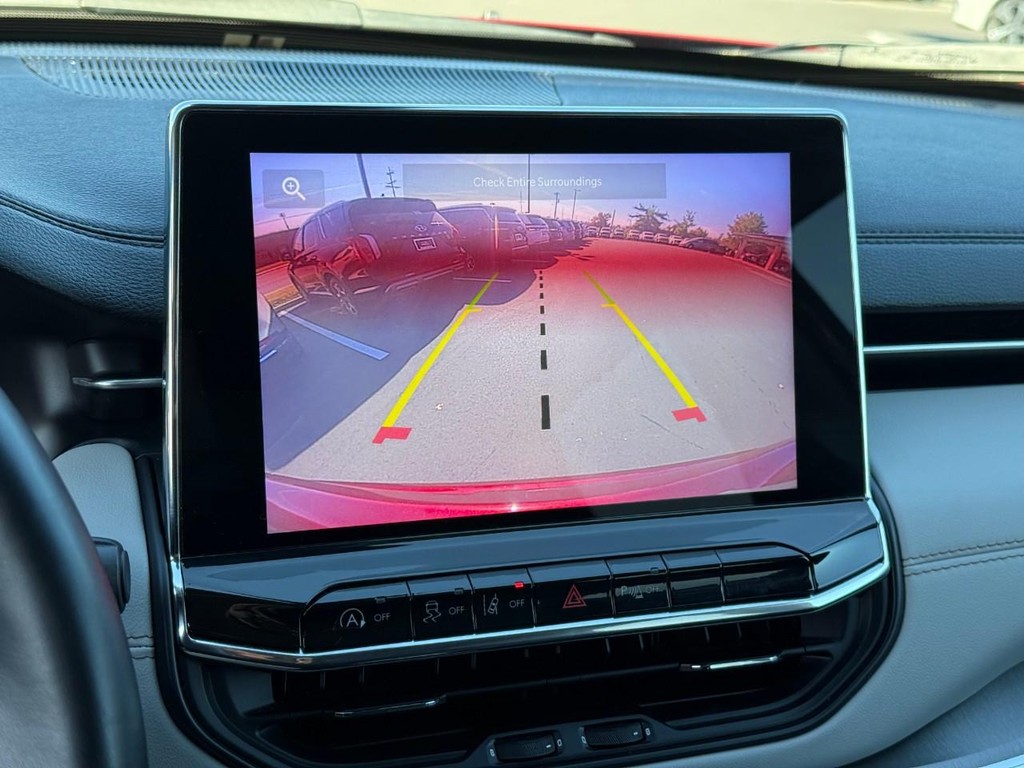 Jeep Compass Vehicle Full-screen Gallery Image 19