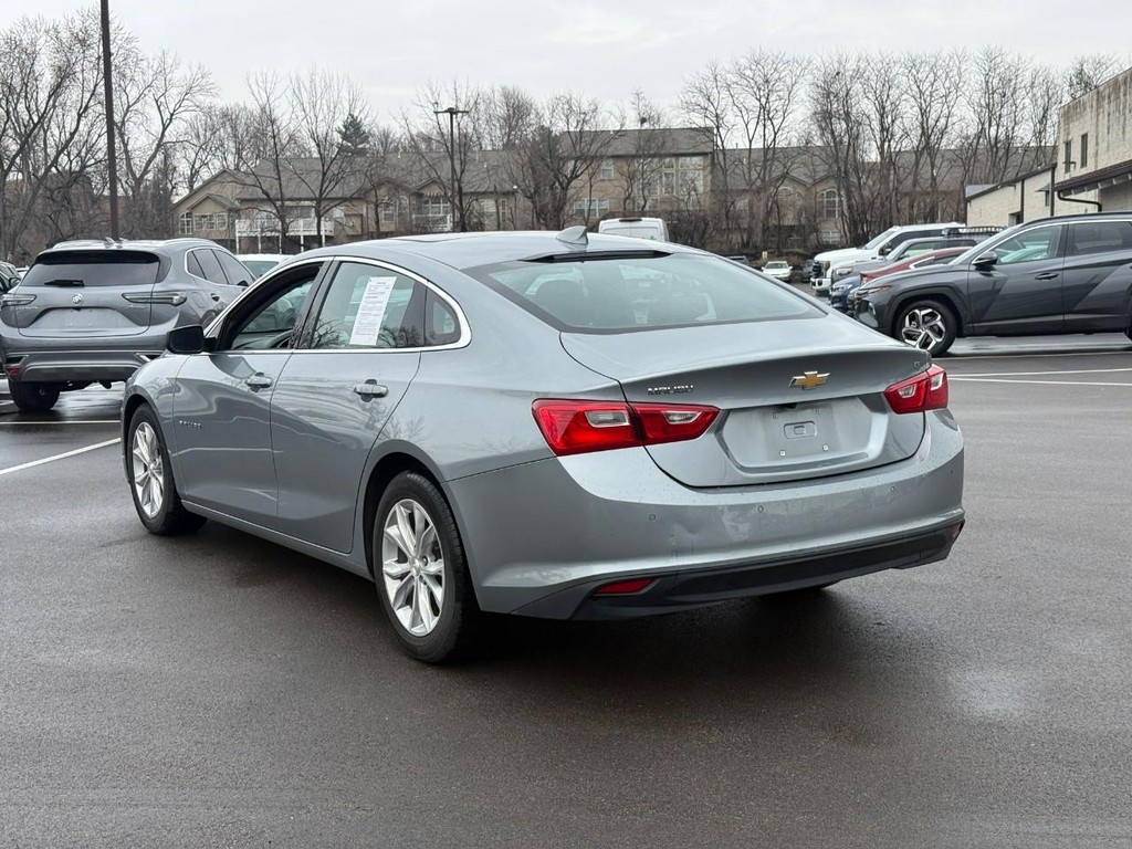 Chevrolet Malibu Vehicle Full-screen Gallery Image 04