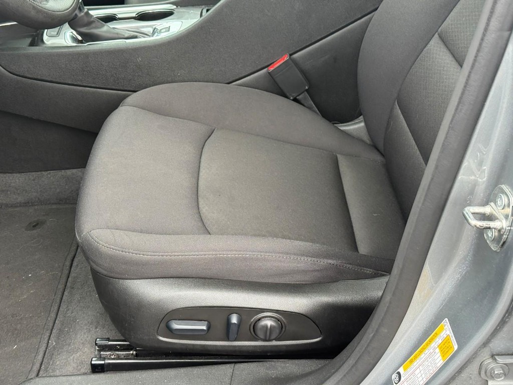 Chevrolet Malibu Vehicle Full-screen Gallery Image 17