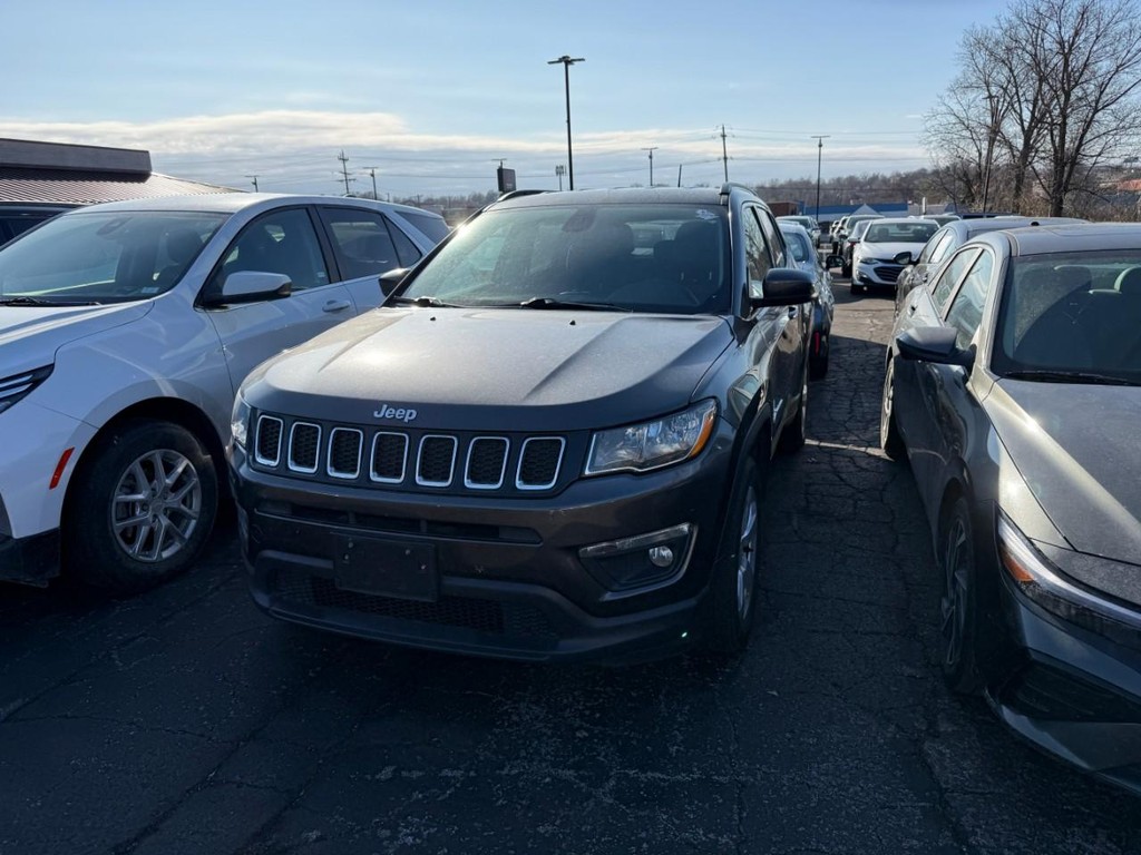 Jeep Compass Vehicle Full-screen Gallery Image 03