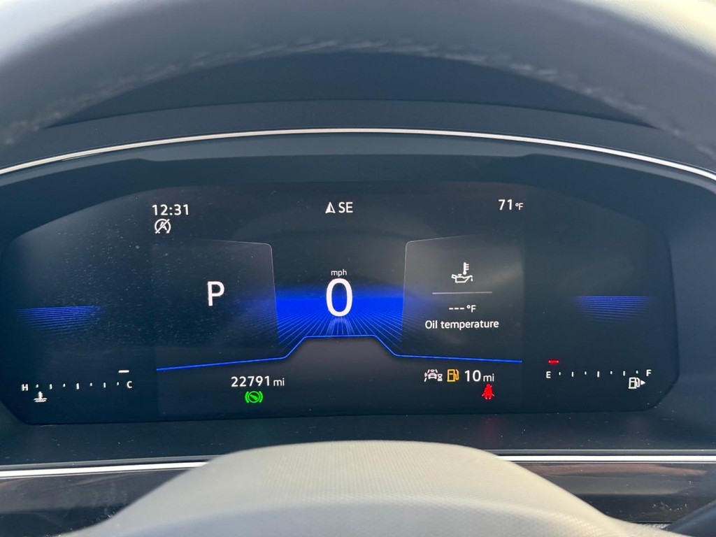 Volkswagen Tiguan Vehicle Full-screen Gallery Image 22