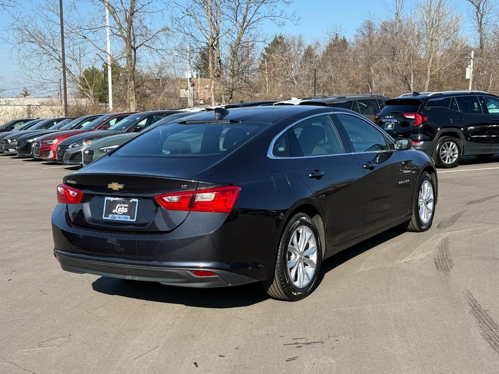 Chevrolet Malibu Vehicle Full-screen Gallery Image 03