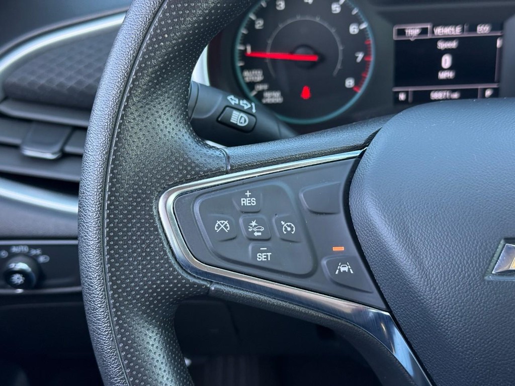 Chevrolet Malibu Vehicle Full-screen Gallery Image 18