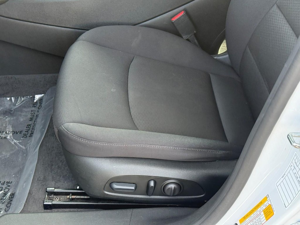 Chevrolet Malibu Vehicle Full-screen Gallery Image 16