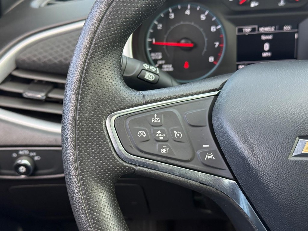 Chevrolet Malibu Vehicle Full-screen Gallery Image 18