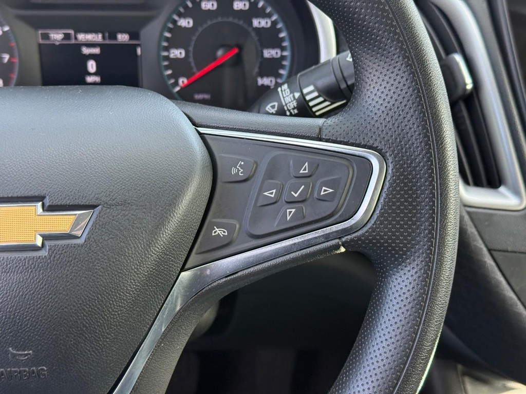 Chevrolet Malibu Vehicle Full-screen Gallery Image 19