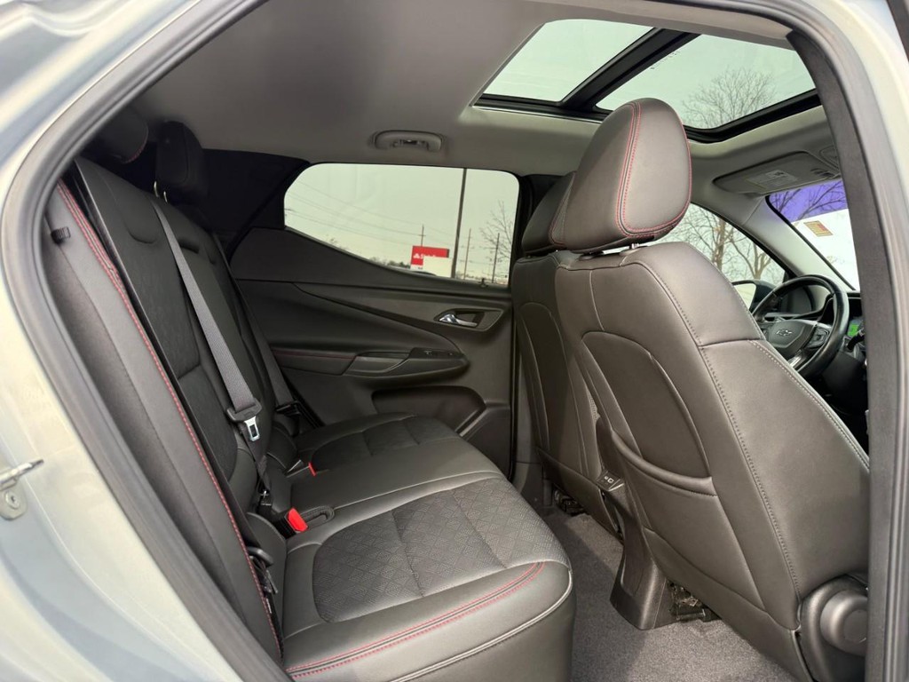 Chevrolet Bolt EUV Vehicle Full-screen Gallery Image 10