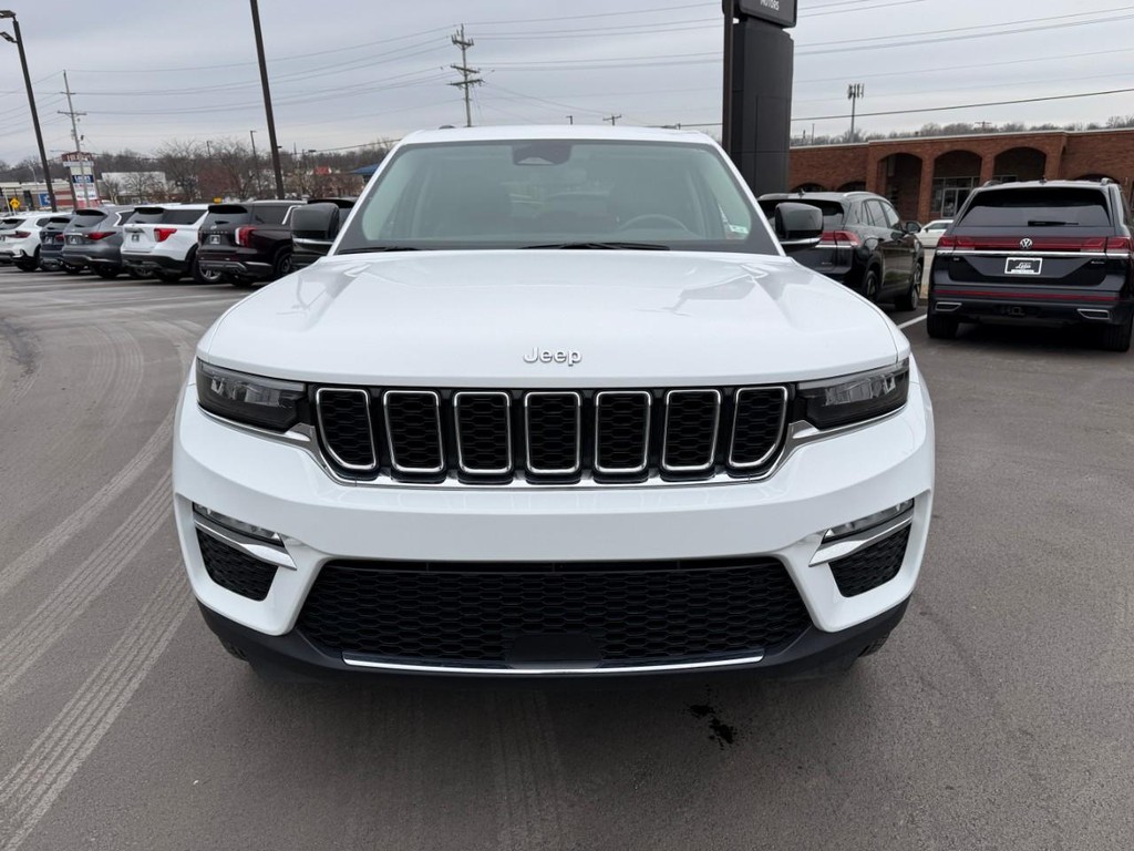 Jeep Grand Cherokee Vehicle Full-screen Gallery Image 10