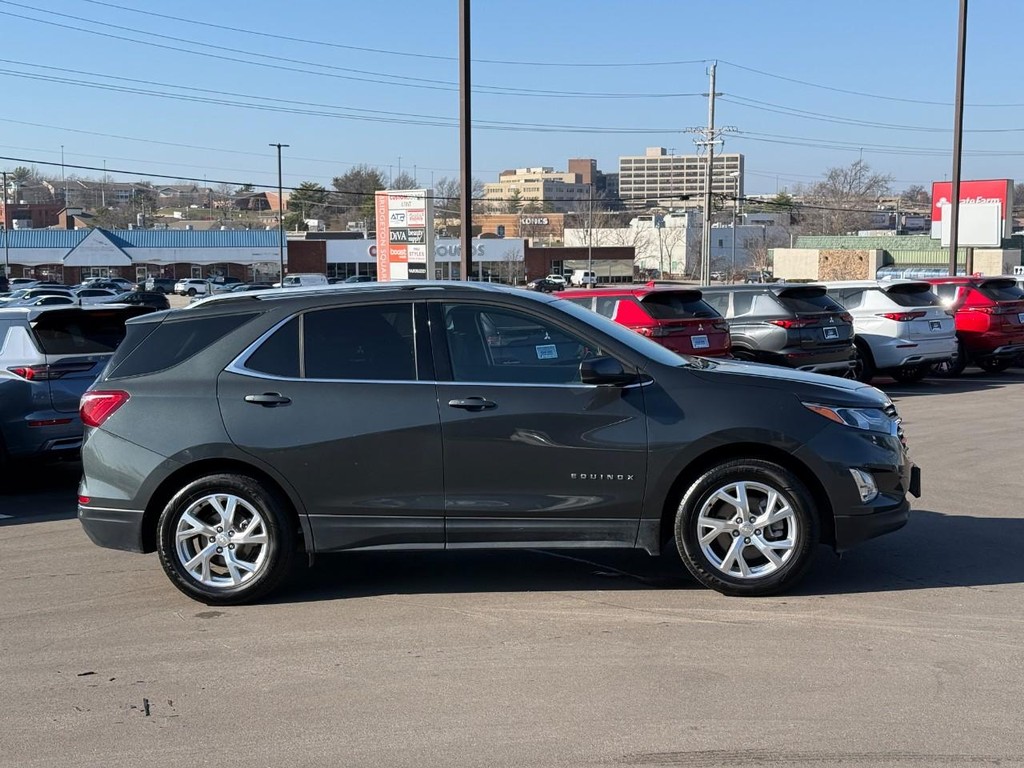 Chevrolet Equinox Vehicle Full-screen Gallery Image 02