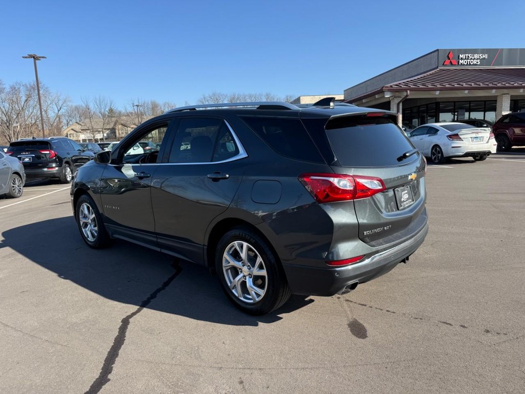 Chevrolet Equinox Vehicle Full-screen Gallery Image 04