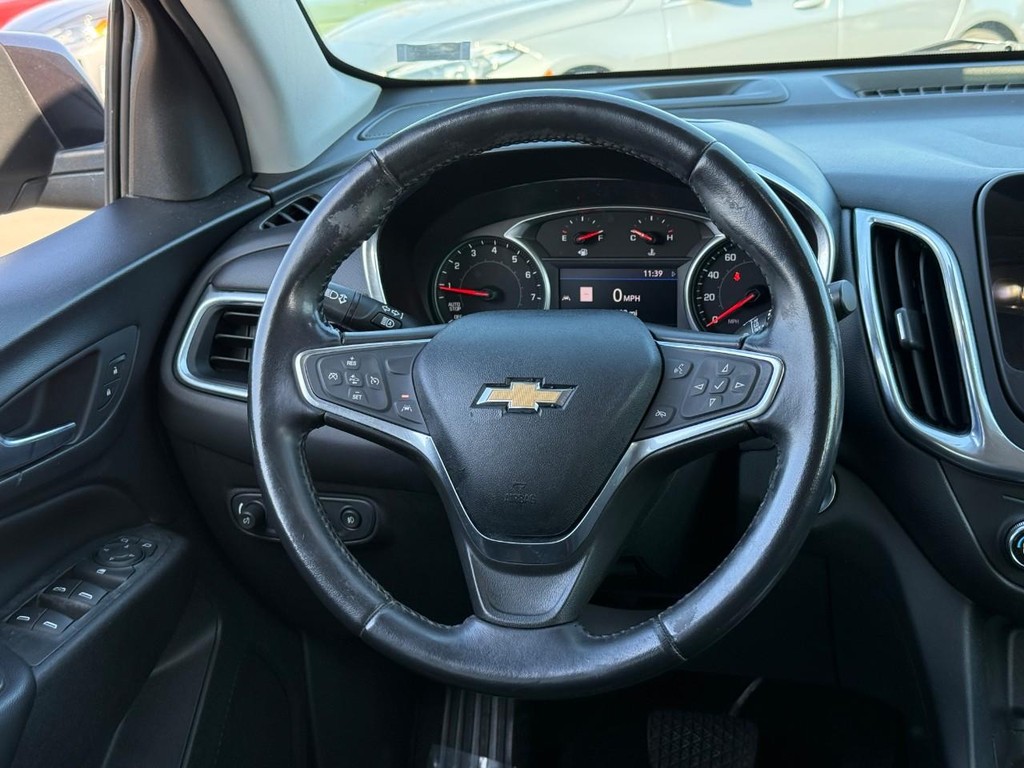Chevrolet Equinox Vehicle Full-screen Gallery Image 12
