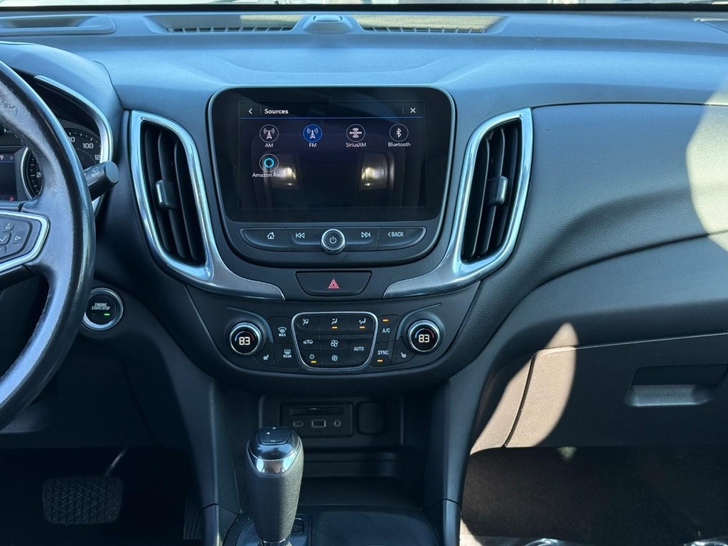 Chevrolet Equinox Vehicle Full-screen Gallery Image 13