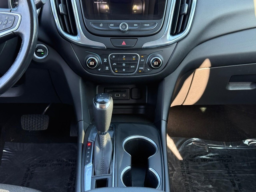 Chevrolet Equinox Vehicle Full-screen Gallery Image 14