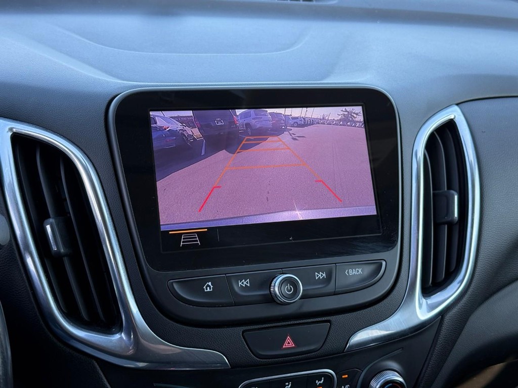 Chevrolet Equinox Vehicle Full-screen Gallery Image 23