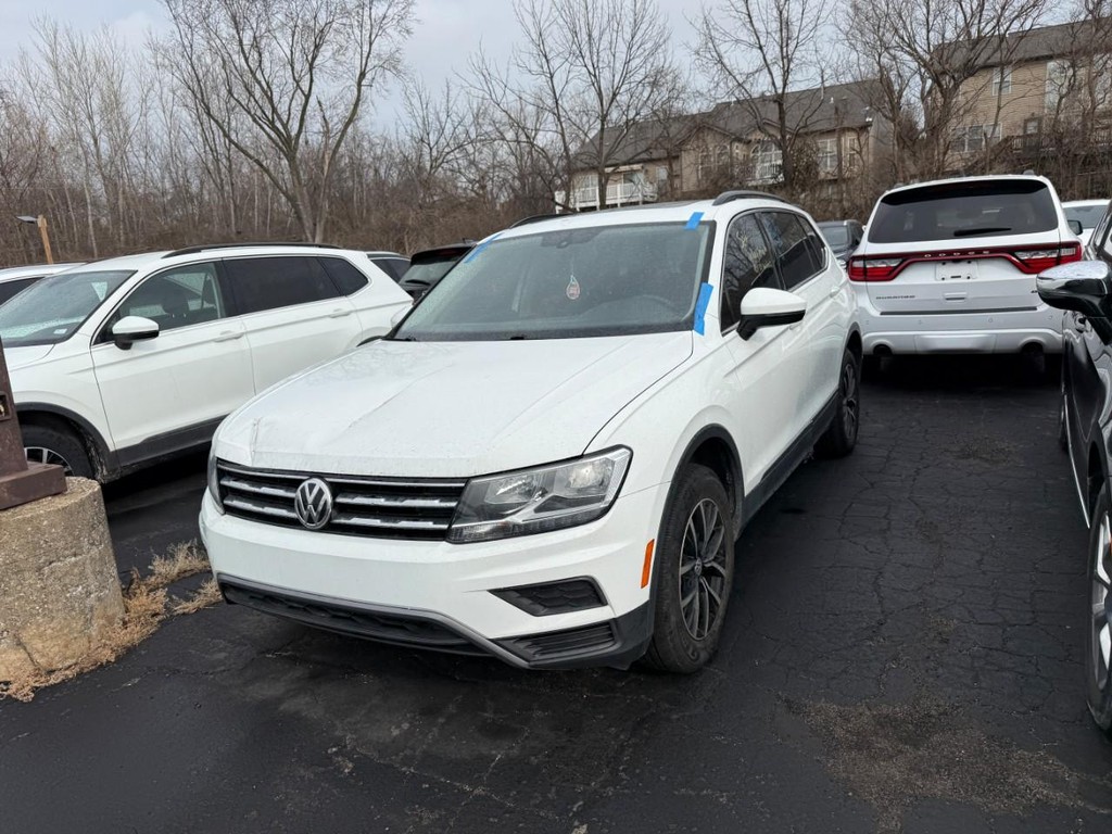 Volkswagen Tiguan Vehicle Full-screen Gallery Image 03