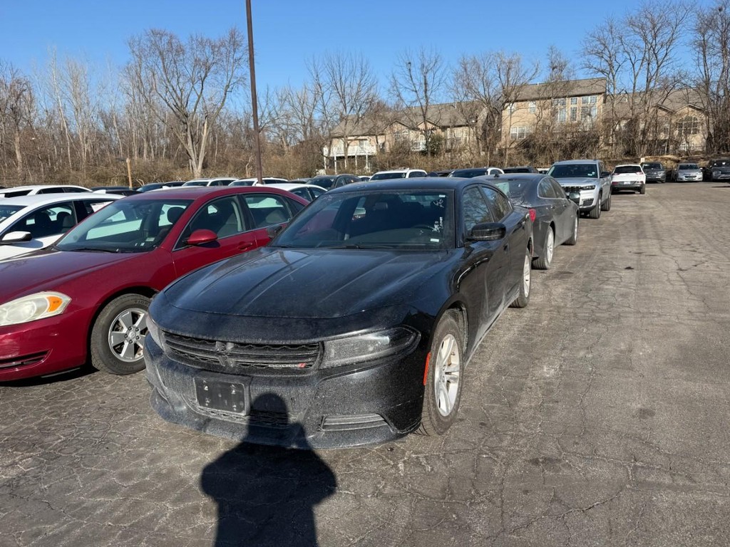 Dodge Charger Vehicle Full-screen Gallery Image 04