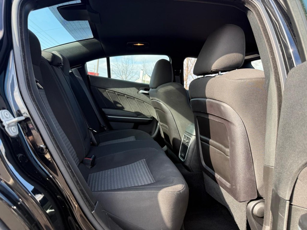 Dodge Charger Vehicle Full-screen Gallery Image 11