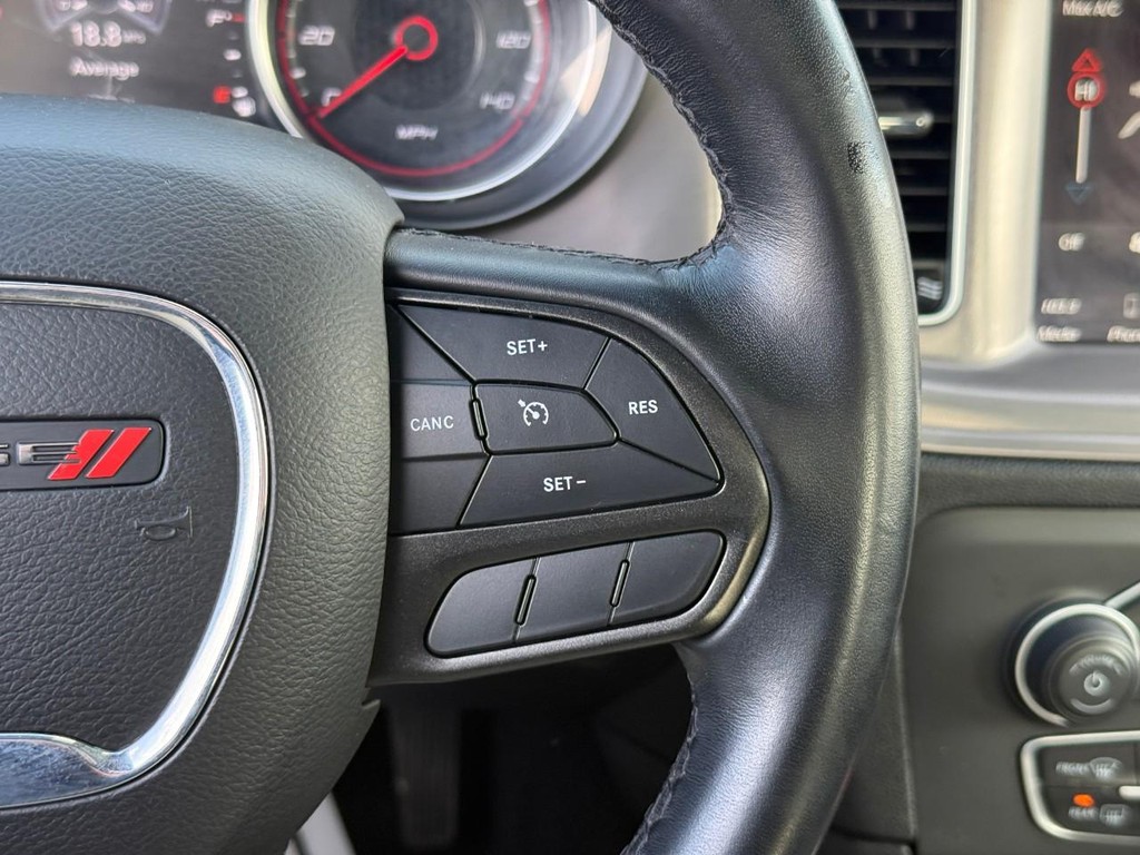 Dodge Charger Vehicle Full-screen Gallery Image 21