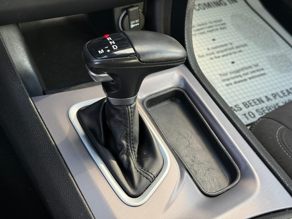 Dodge Charger Vehicle Full-screen Gallery Image 23