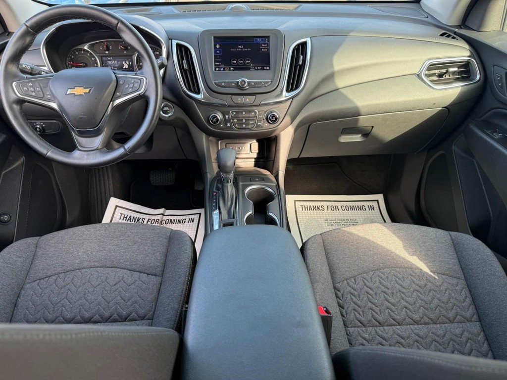 Chevrolet Equinox Vehicle Full-screen Gallery Image 12