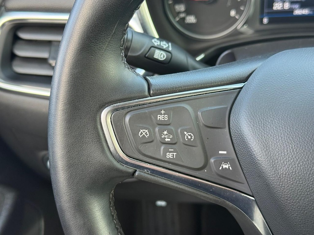 Chevrolet Equinox Vehicle Full-screen Gallery Image 19