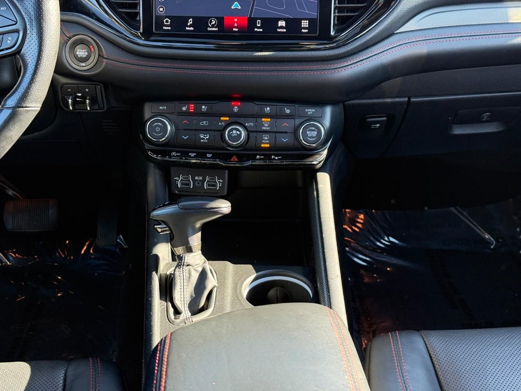 Dodge Durango Vehicle Full-screen Gallery Image 14