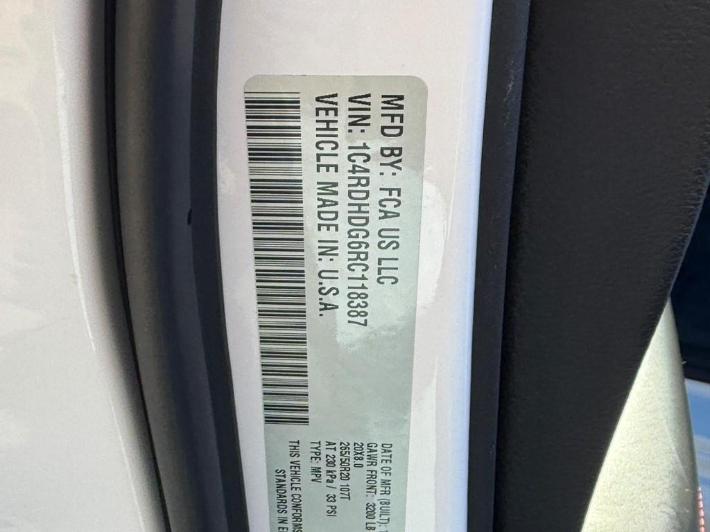 Dodge Durango Vehicle Full-screen Gallery Image 25