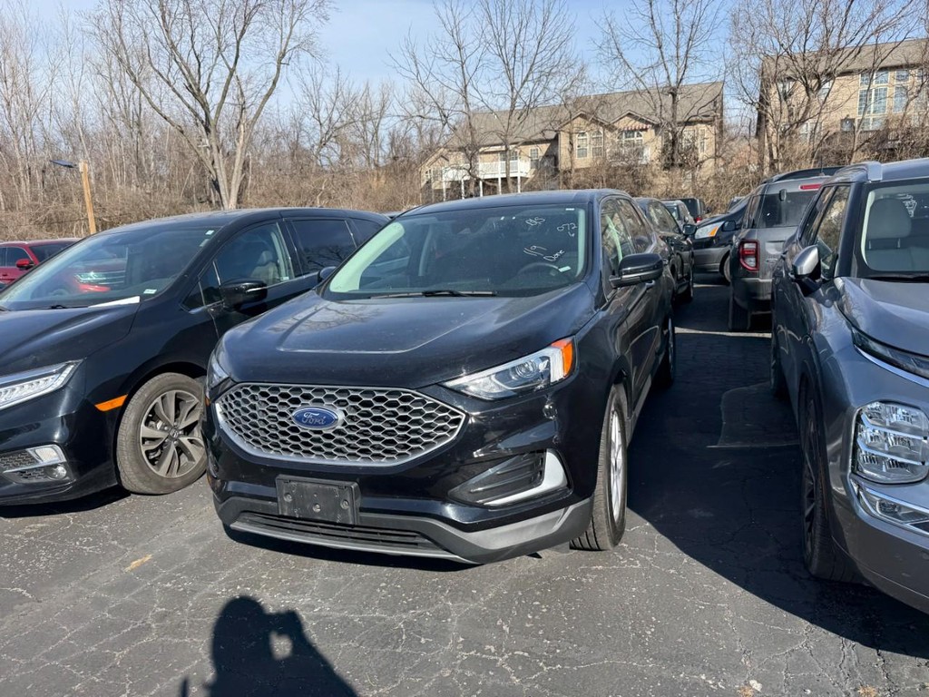 Ford Edge Vehicle Full-screen Gallery Image 03