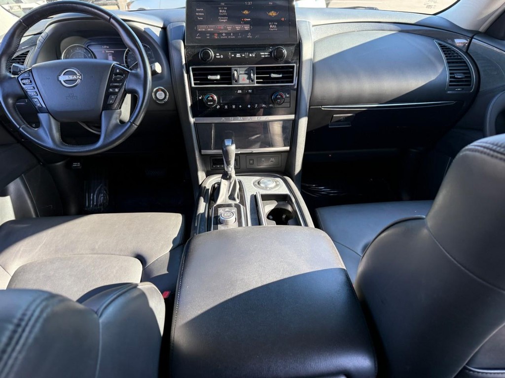 Nissan Armada Vehicle Full-screen Gallery Image 12