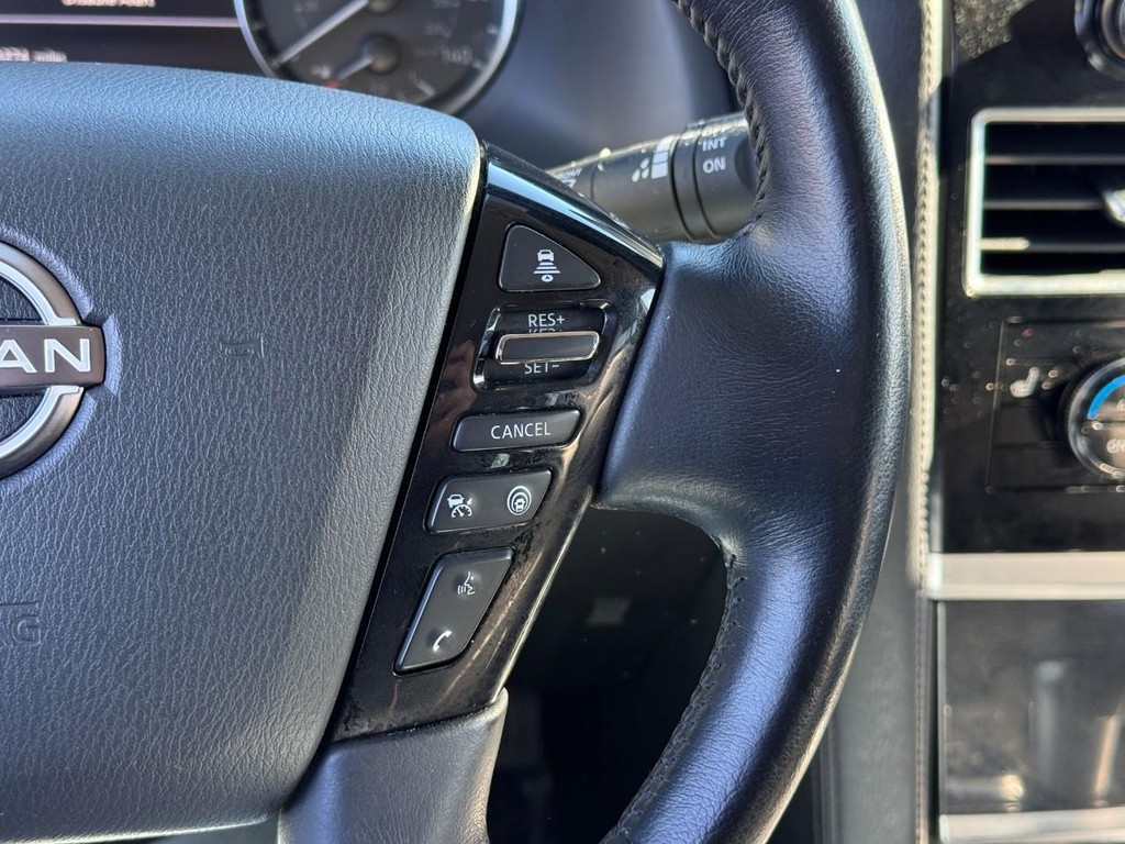 Nissan Armada Vehicle Full-screen Gallery Image 21