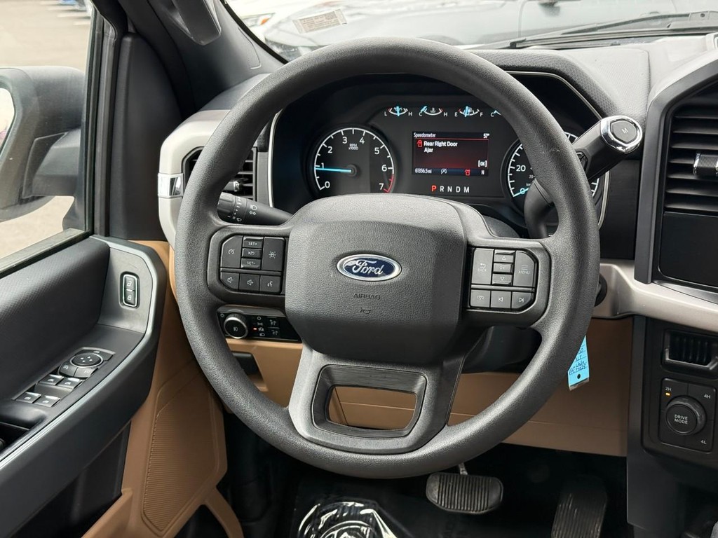 Ford F-150 Vehicle Full-screen Gallery Image 13